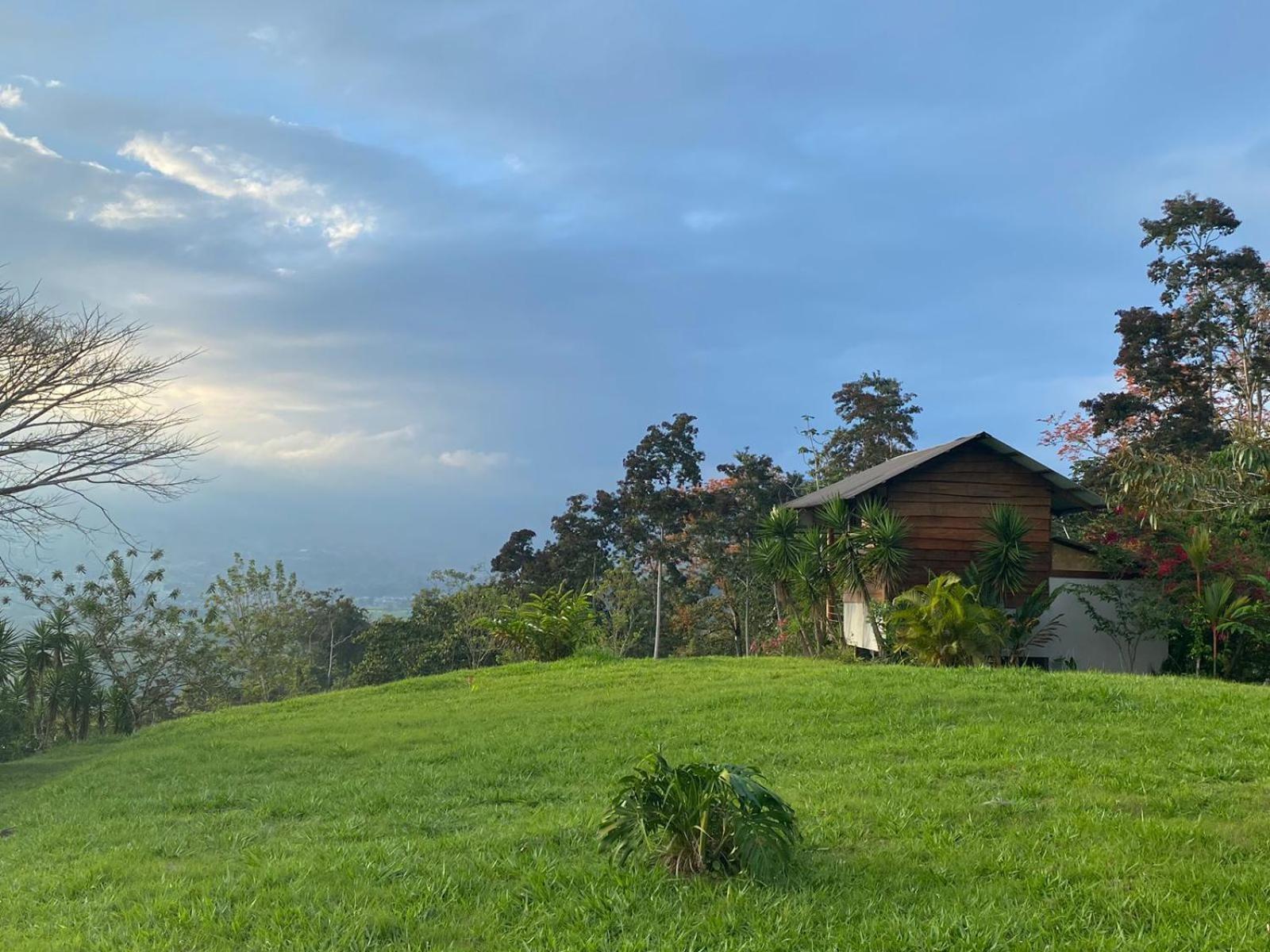 Hacienda Monteclaro Hotel Turrialba Exterior foto